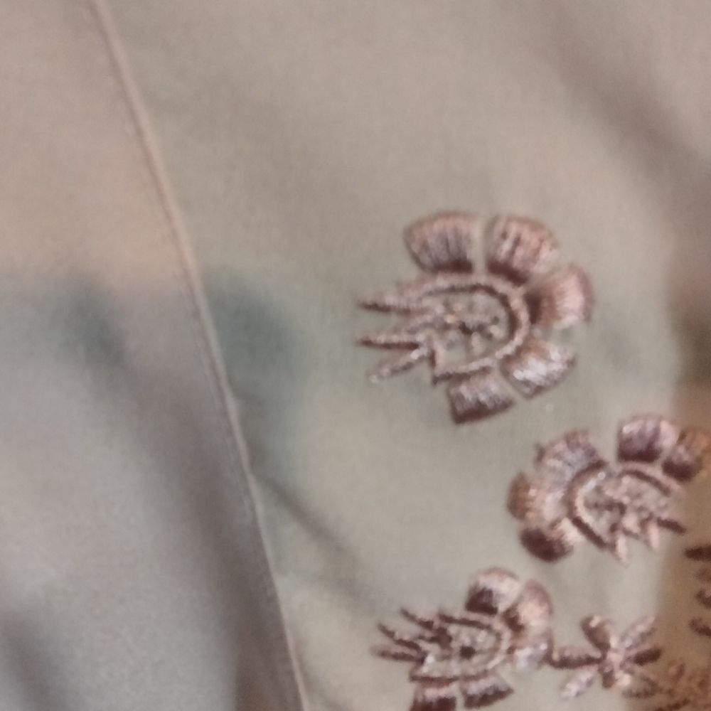 " Signature Collection" woman's blouse - Picture 5 of 8